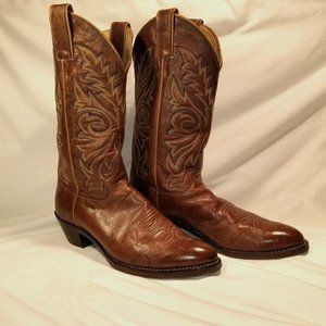 Beautiful, like new Justin ladies cowboy boots